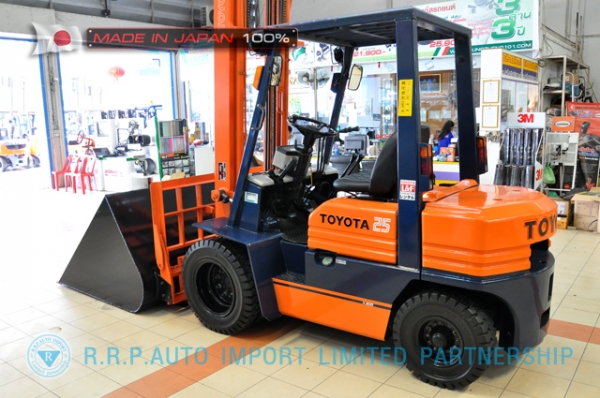 ขายรถโฟล์คลิฟท์มือสอง TOYOTA รุ่น 5FD25-62760 นำเข้าจากประเทศญี่ปุ่น 100\% ไม่เคยใช้งานในไทย