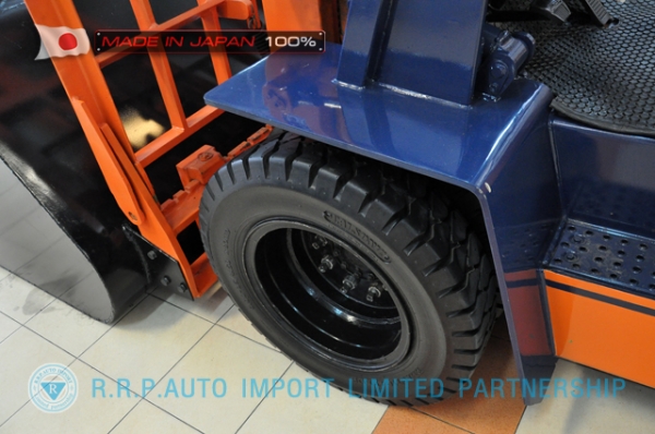 ขายรถโฟล์คลิฟท์มือสอง TOYOTA รุ่น 5FD25-62760 นำเข้าจากประเทศญี่ปุ่น 100\% ไม่เคยใช้งานในไทย