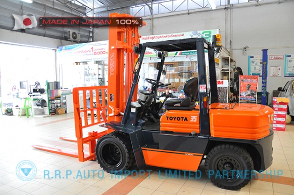 ขายรถโฟล์คลิฟท์มือสอง TOYOTA รุ่น 5FD35-15473 นำเข้าจากประเทศญี่ปุ่น 100\% ไม่เคยใช้งานในไทย