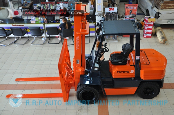 ขายรถโฟล์คลิฟท์มือสอง TOYOTA รุ่น 5FD35-15473 นำเข้าจากประเทศญี่ปุ่น 100\% ไม่เคยใช้งานในไทย