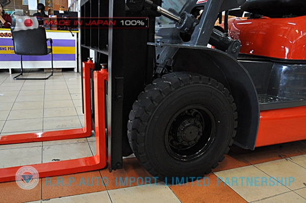 ขายรถโฟล์คลิฟท์มือสอง TOYOTA รุ่น 6FG18-12529 นำเข้าจากประเทศญี่ปุ่น 100\% ไม่เคยใช้งานในไทย