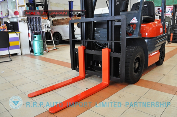 ขายรถโฟล์คลิฟท์มือสอง TOYOTA รุ่น 6FG18-12529 นำเข้าจากประเทศญี่ปุ่น 100\% ไม่เคยใช้งานในไทย