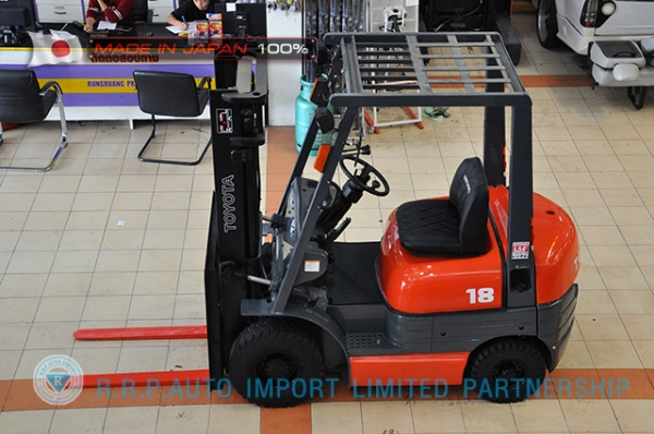 ขายรถโฟล์คลิฟท์มือสอง TOYOTA รุ่น 6FG18-12529 นำเข้าจากประเทศญี่ปุ่น 100\% ไม่เคยใช้งานในไทย