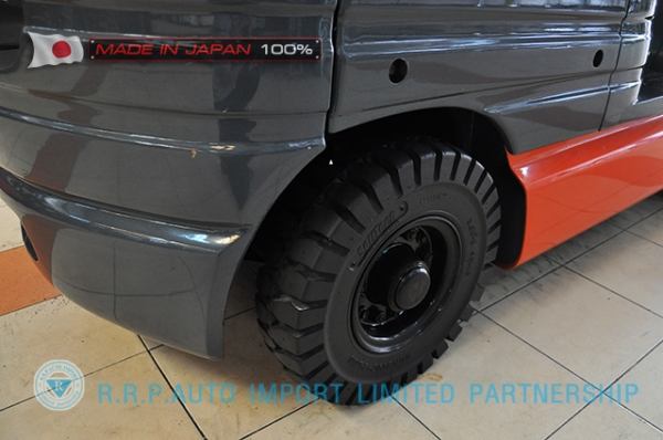 ขายรถโฟล์คลิฟท์มือสอง TOYOTA รุ่น 6FG18-12529 นำเข้าจากประเทศญี่ปุ่น 100\% ไม่เคยใช้งานในไทย