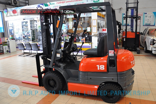 ขายรถโฟล์คลิฟท์มือสอง TOYOTA รุ่น 6FG18-12529 นำเข้าจากประเทศญี่ปุ่น 100\% ไม่เคยใช้งานในไทย