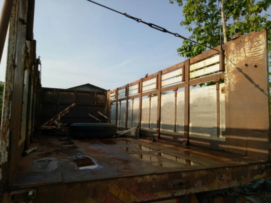 ขายด่วน ลูกพ่วง2เพลาปีเนียมสวยๆพร้อม อู่ใช้ซุ่นชัย