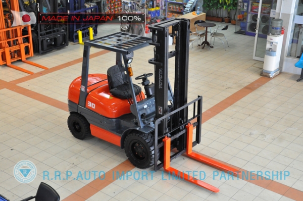 ขายรถโฟล์คลิฟท์มือสอง TOYOTA รุ่น 6FD30-10359 นำเข้าจากประเทศญี่ปุ่น 100\% ไม่เคยใช้งานในไทย