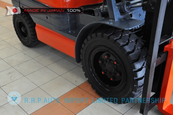 ขายรถโฟล์คลิฟท์มือสอง TOYOTA รุ่น 6FD30-10359 นำเข้าจากประเทศญี่ปุ่น 100\% ไม่เคยใช้งานในไทย