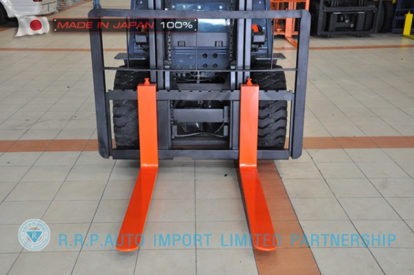 ขายรถโฟล์คลิฟท์มือสอง TOYOTA รุ่น 6FD30-10359 นำเข้าจากประเทศญี่ปุ่น 100\% ไม่เคยใช้งานในไทย