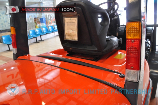 ขายรถโฟล์คลิฟท์มือสอง TOYOTA รุ่น 6FD30-10359 นำเข้าจากประเทศญี่ปุ่น 100\% ไม่เคยใช้งานในไทย