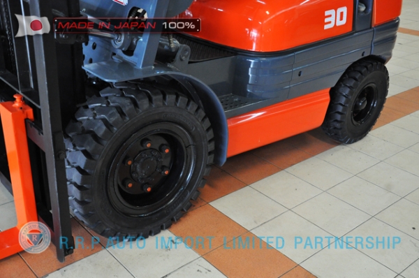 ขายรถโฟล์คลิฟท์มือสอง TOYOTA รุ่น 6FD30-10359 นำเข้าจากประเทศญี่ปุ่น 100\% ไม่เคยใช้งานในไทย