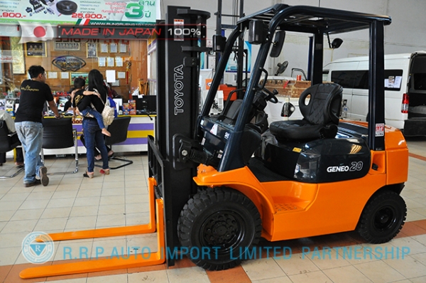 ขายรถโฟล์คลิฟท์มือสอง TOYOTA รุ่น 7FG20-21270 นำเข้าจากประเทศญี่ปุ่น 100\% ไม่เคยใช้งานในไทย