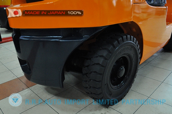 ขายรถโฟล์คลิฟท์มือสอง TOYOTA รุ่น 7FG20-21270 นำเข้าจากประเทศญี่ปุ่น 100\% ไม่เคยใช้งานในไทย