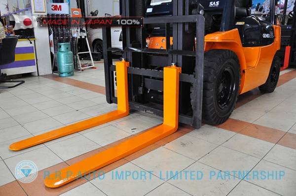 ขายรถโฟล์คลิฟท์มือสอง TOYOTA รุ่น 7FG20-21270 นำเข้าจากประเทศญี่ปุ่น 100\% ไม่เคยใช้งานในไทย