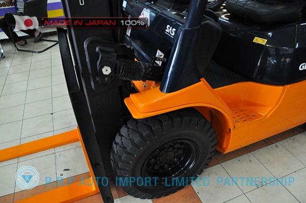 ขายรถโฟล์คลิฟท์มือสอง TOYOTA รุ่น 7FG20-21270 นำเข้าจากประเทศญี่ปุ่น 100\% ไม่เคยใช้งานในไทย