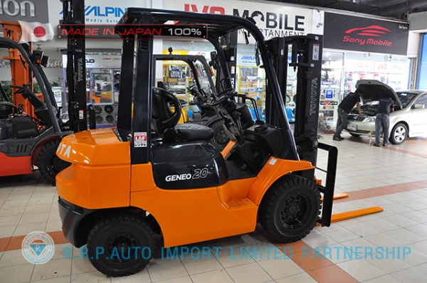 ขายรถโฟล์คลิฟท์มือสอง TOYOTA รุ่น 7FG20-21270 นำเข้าจากประเทศญี่ปุ่น 100\% ไม่เคยใช้งานในไทย