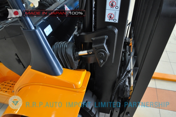 ขายรถโฟล์คลิฟท์มือสอง TOYOTA รุ่น 7FD25-18372 นำเข้าจากประเทศญี่ปุ่น 100\% ไม่เคยใช้งานในไทย