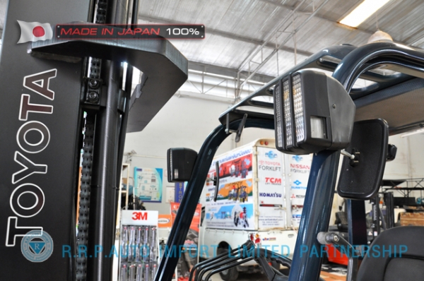 ขายรถโฟล์คลิฟท์มือสอง TOYOTA รุ่น 7FD25-18372 นำเข้าจากประเทศญี่ปุ่น 100\% ไม่เคยใช้งานในไทย