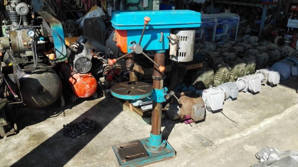 ** ไปอยู่ลพบุรี ** สว่านแท่น 5/8"(16mm) มอเตอร์ Toshiba 1/2 HP 220V พร้อมใช้