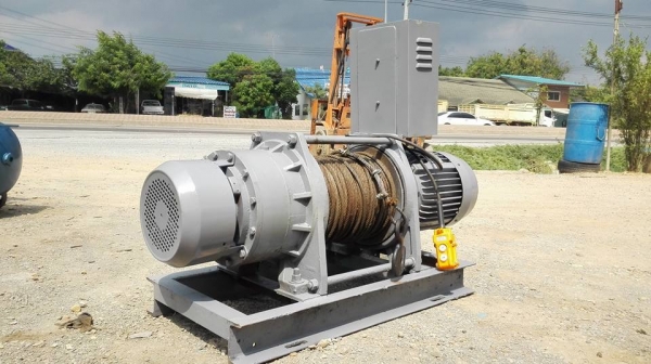 ** SOLD ** กว้านสลิง 3000 kg ไฟ 380V พร้อมใช้