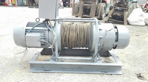 ** SOLD ** กว้านสลิง 3000 kg ไฟ 380V พร้อมใช้ ** SOLD ** กว้านสลิง 3000 kg ไฟ 380V พร้อมใช้