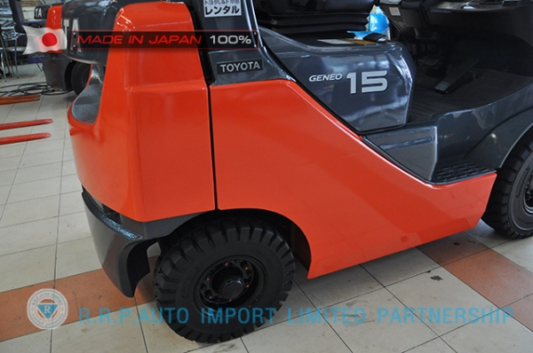 ขายรถโฟล์คลิฟท์มือสอง TOYOTA รุ่น 8FG15-13765 นำเข้าจากประเทศญี่ปุ่น 100\% ไม่เคยใช้งานในไทย