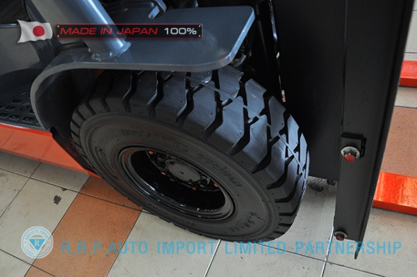 ขายรถโฟล์คลิฟท์มือสอง TOYOTA รุ่น 8FG15-13765 นำเข้าจากประเทศญี่ปุ่น 100\% ไม่เคยใช้งานในไทย