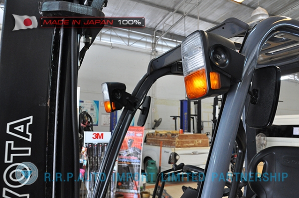 ขายรถโฟล์คลิฟท์มือสอง TOYOTA รุ่น 8FG15-13765 นำเข้าจากประเทศญี่ปุ่น 100\% ไม่เคยใช้งานในไทย