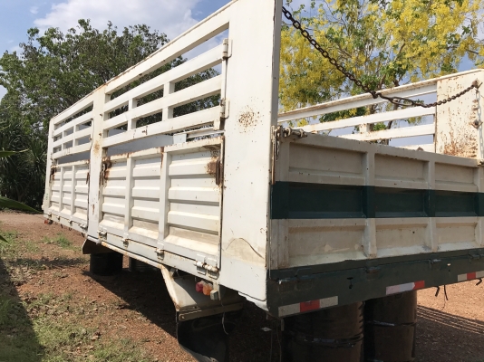 กระบะไม่ดั้ม