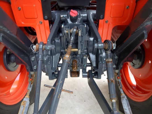 คูโบต้า L3608SP 4 WD  พร้อมใบมีดตราช้าง ตัดหญ้าใหม่ สีเดิมๆ 100 เปอร์เซ็น