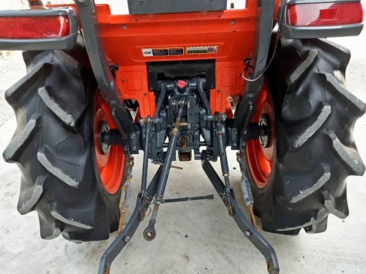 คูโบต้า L3608SP 4 WD  พร้อมใบมีดตราช้าง ตัดหญ้าใหม่ สีเดิมๆ 100 เปอร์เซ็น