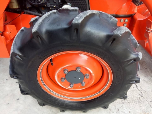 คูโบต้า L3608SP 4 WD  พร้อมใบมีดตราช้าง ตัดหญ้าใหม่ สีเดิมๆ 100 เปอร์เซ็น