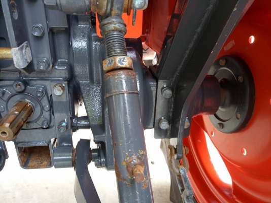 คูโบต้า L3608SP 4 WD  พร้อมใบมีดตราช้าง ตัดหญ้าใหม่ สีเดิมๆ 100 เปอร์เซ็น