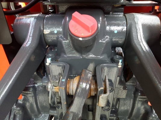 คูโบต้า L3608SP 4 WD  พร้อมใบมีดตราช้าง ตัดหญ้าใหม่ สีเดิมๆ 100 เปอร์เซ็น