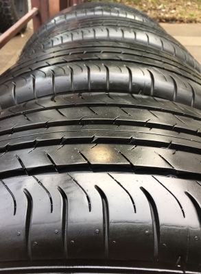 ยาง Dunlop 215 55 17 ปลายปี15 ดอกเต็ม ใช้ยาว ราคาไม่แพง