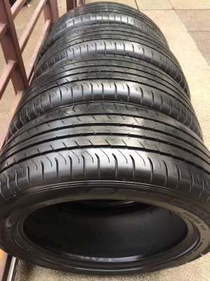 ยาง Dunlop 215 55 17 ปลายปี15 ดอกเต็ม ใช้ยาว ราคาไม่แพง