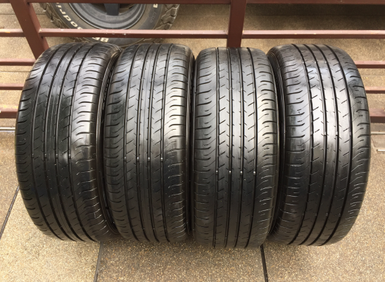 ยาง Dunlop 215 55 17 ปลายปี15 ดอกเต็ม ใช้ยาว ราคาไม่แพง