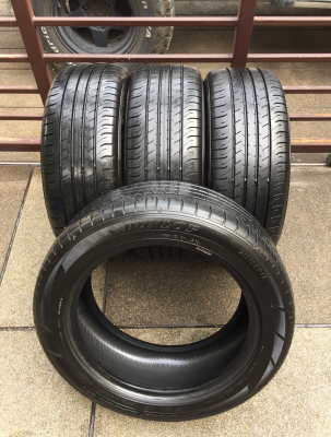 ยาง Dunlop 215 55 17 ปลายปี15 ดอกเต็ม ใช้ยาว ราคาไม่แพง