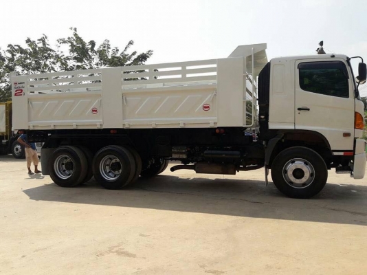 ขายรถสิบล้อดัมพ์ Hino เครื่อง 344 แรง ปี 55 กระบะดัมพ์สามมิตร มีระบบลากพ่วง ทะเบียนพร้อม
