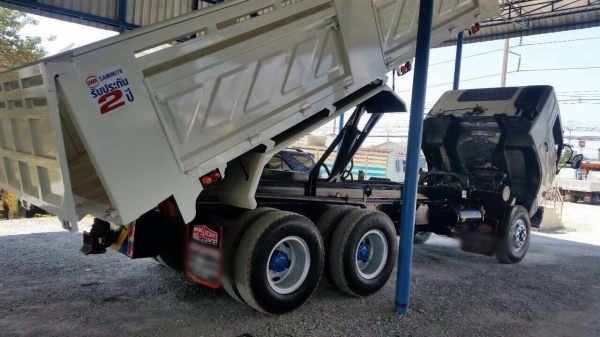 ขายสิบล้อดัมพ์ Hino mega FM1J เครื่อง 220 แรง ปี 47 มีระบบลากพ่วง ทะเบียนพร้อม