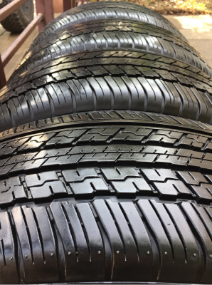 ยาง Dunlop 225 65 17 ปี15 ดอกเต็ม ใช้ยาว ราคาไม่แพง