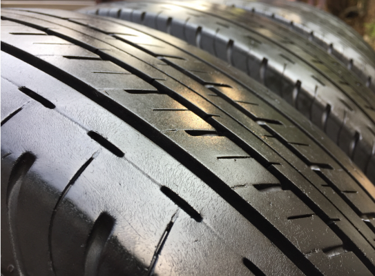 ยาง Bridgestone 215 65 16 ปี15 ดอกเต็ม ไม่มีปะ ราคาไม่แพง