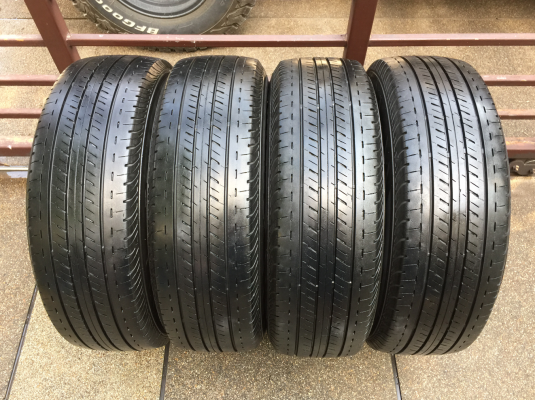ยาง Bridgestone 215 65 16 ปี15 ดอกเต็ม ไม่มีปะ ราคาไม่แพง
