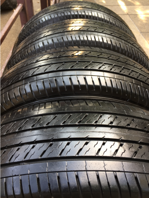 ยาง Dunlop 215 65 16 ปี16 ดอกเต็ม ไม่มีปะ ราคาไม่แพง