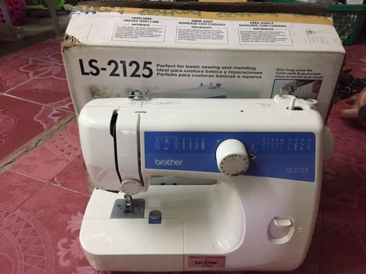 3400 บ. ส่งฟรี083-2000058  LINE ID: line832923 จักรเย็บผ้า brather กระเป่าหิ้ว ใช้ไฟบ้าน 220 V. มีลายต่างๆ14 ลาย เย็บผ้าหนาได้เครื่องใหม่แทบไม่ได้ใช้เลย