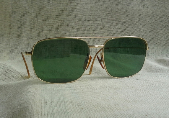 แว่นตาโกลด์ฟิลด์ฝรั่งเศส ยุค 1940s  ราคานักศึกษา!  Vintage MOREL handmade  in France  14 K  บิ๊กไซซ์ !