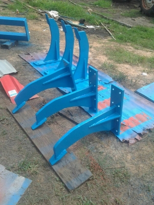 ขายลิเปอร์ (ขาขูดหญ้าในร่องอ้อย) และคาดสัปปริงใช้ร่วมกับลิปเปอร์(หนวดกุ้ง) ขายลิเปอร์ (ขาขูดหญ้าในร่องอ้อย) และคาดสัปปริงใช้ร่วมกับลิปเปอร์(หนวดกุ้ง)