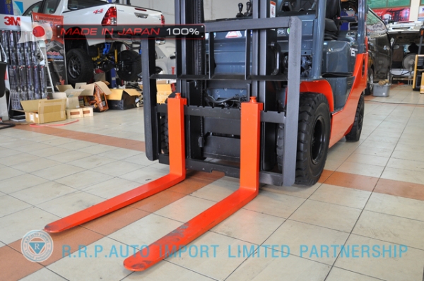 ขายรถโฟล์คลิฟท์มือสอง TOYOTA รุ่น 8FGL15-35897 นำเข้าจากประเทศญี่ปุ่น 100\% ไม่เคยใช้งานในไทย