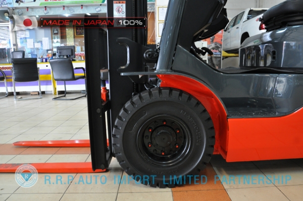 ขายรถโฟล์คลิฟท์มือสอง TOYOTA รุ่น 8FGL15-35897 นำเข้าจากประเทศญี่ปุ่น 100\% ไม่เคยใช้งานในไทย