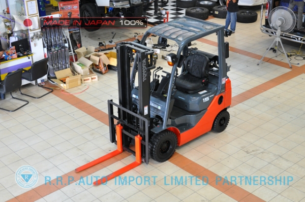 ขายรถโฟล์คลิฟท์มือสอง TOYOTA รุ่น 8FGL15-35897 นำเข้าจากประเทศญี่ปุ่น 100\% ไม่เคยใช้งานในไทย